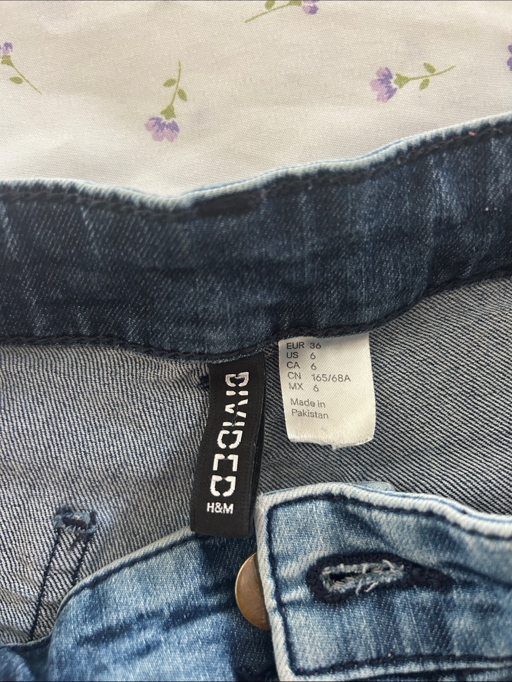 H&M Dark Blue Rolled Hem High-Rise Denim Shorts - Picture 5 of 5